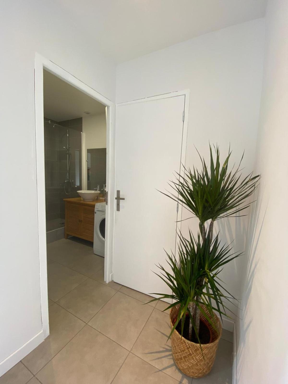 Apartament Family House - Centre Gare Roanne Zewnętrze zdjęcie
