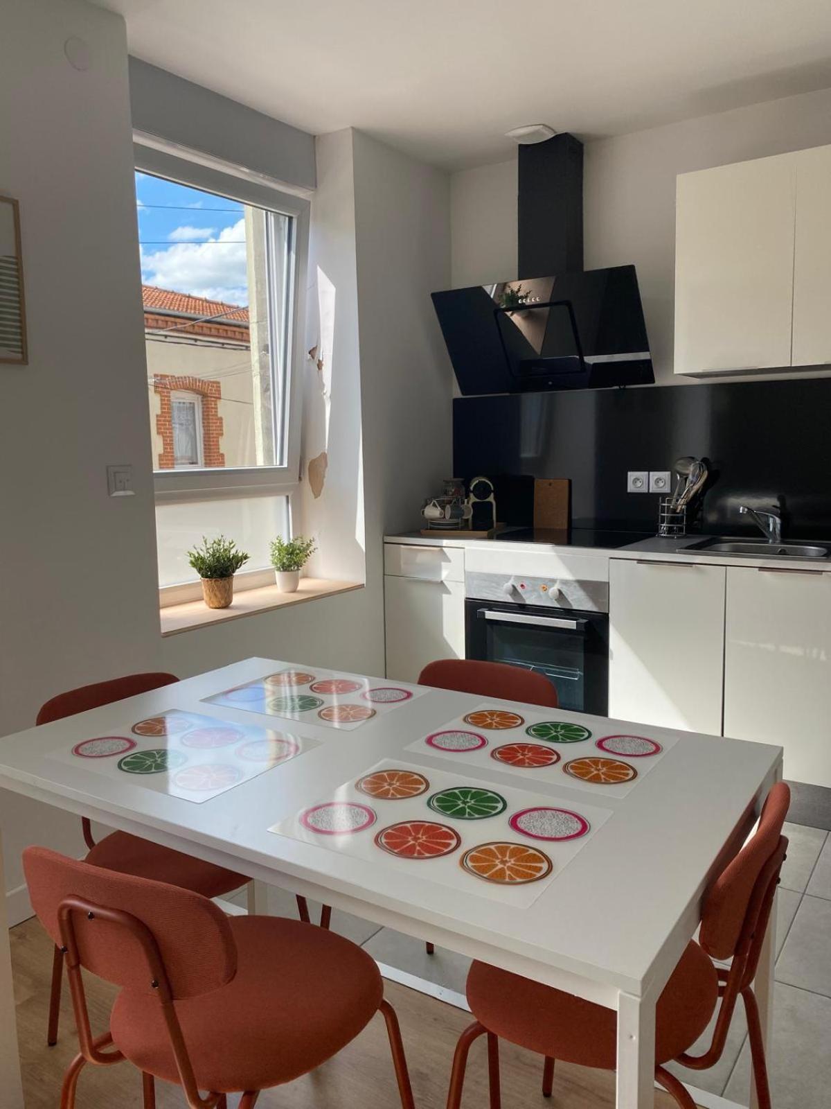 Apartament Family House - Centre Gare Roanne Zewnętrze zdjęcie